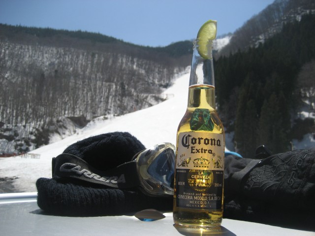corona at 47 Hakuba 47