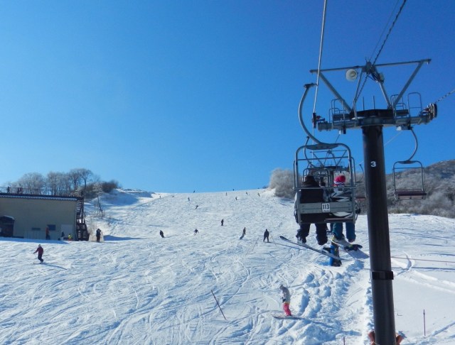 Hakuba first lifts 2011 Hakuba season start